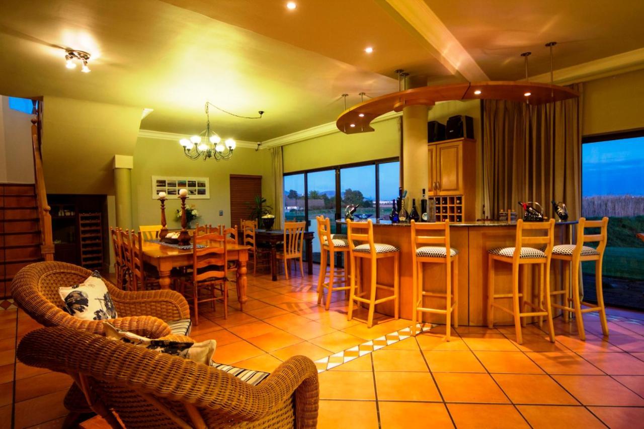 Casa Mia Guesthouse Тейбл-Вью Экстерьер фото