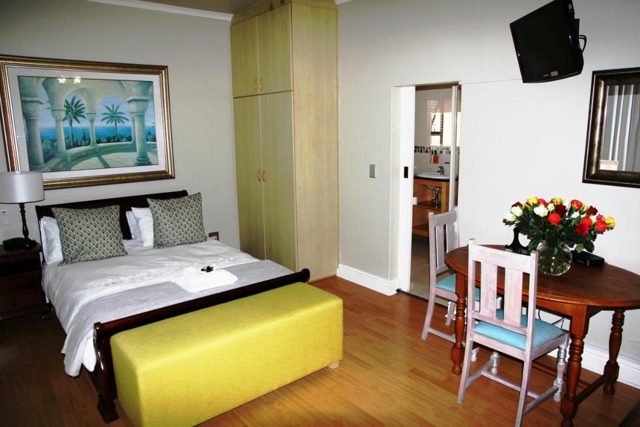 Casa Mia Guesthouse Тейбл-Вью Экстерьер фото